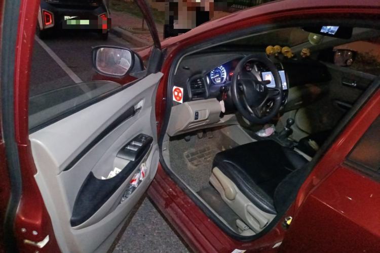 Used Honda City Classic 2012 1.5L manual Elite Edition Driver Seat