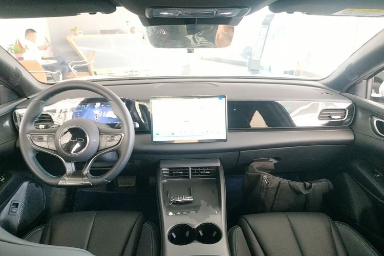 Used BYD Seal 06 New Energy 2025 EV 545KM Premium Edition Center Console
