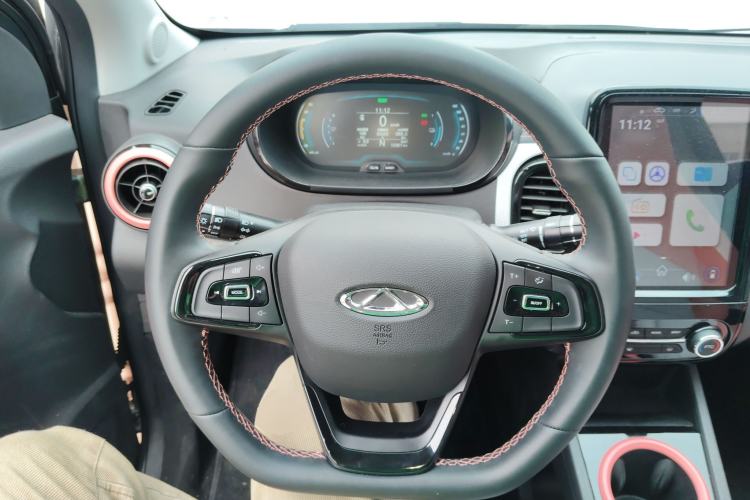 Used Chery Little Ant 2022 Sweet Pink Edition Half-Sugar Version Lithium Iron Phosphate 29.2 kWh 30 kW 301 km