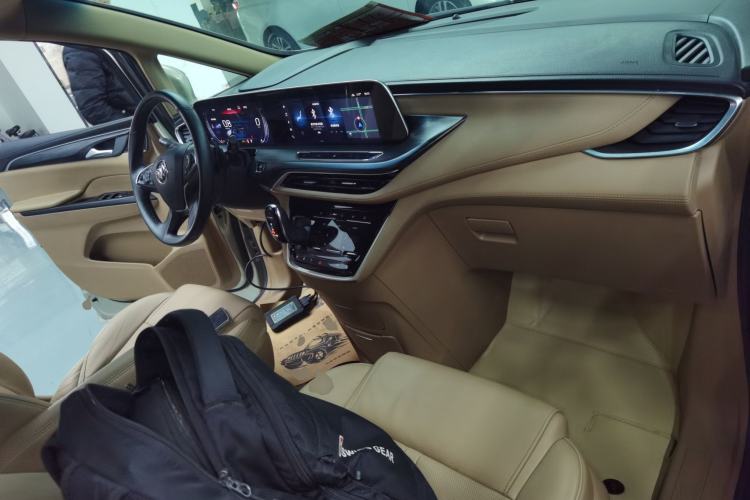 Used Buick GL8 2021 ES Landtrek 653T Luxury Model
