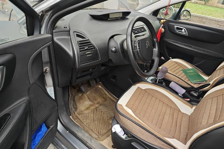 Used Citroen C-Quatre 2010 Sedan 1.6L Manual Shangle Version
