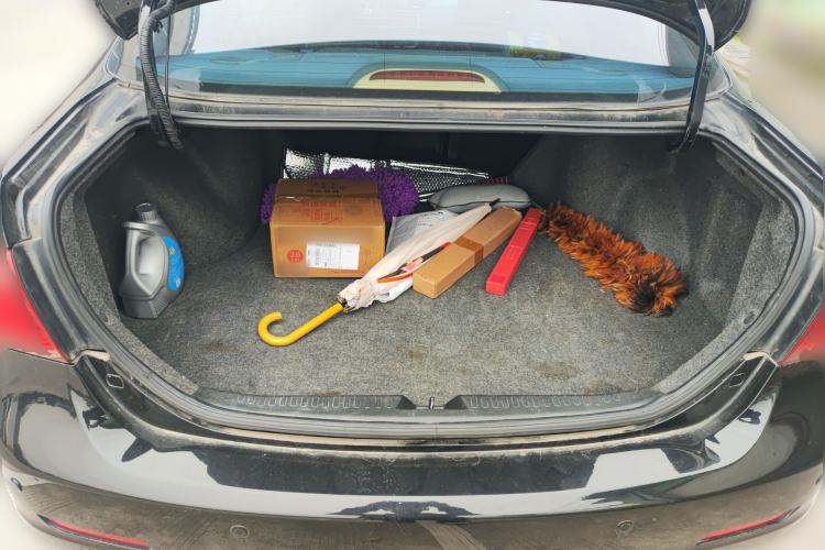 Used BYD G6 2013 1.5TID Automatic Luxury Model Trunk