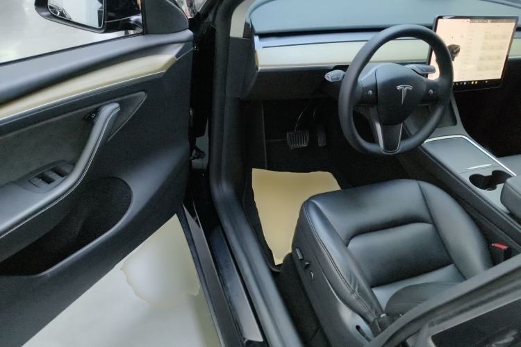 Used Tesla Model Y 2021 Long-Range All-Wheel-Drive Version 3D7