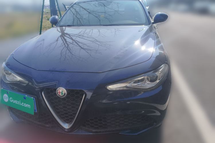 Used Alfa Romeo Giulia 2017 2.0T 280HP Luxury Edition
