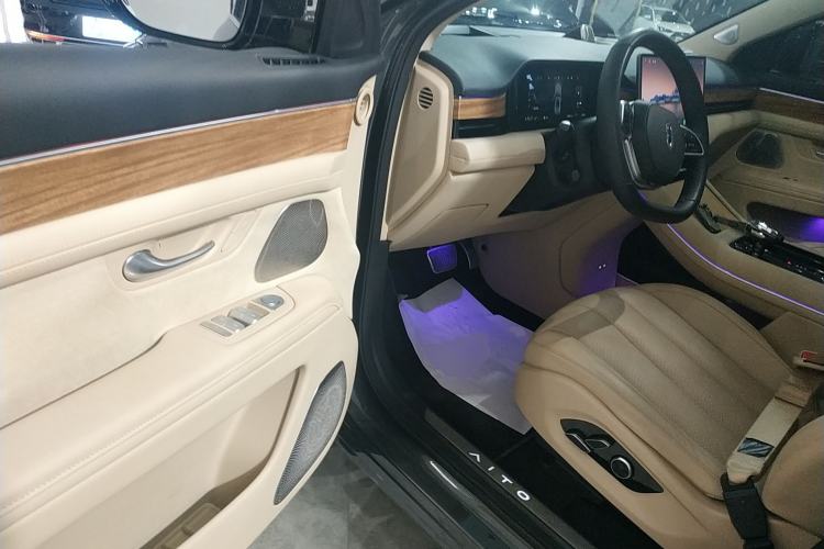 Used Hima AITO M7 2022 1.5T Four-Wheel Drive Luxury Edition
