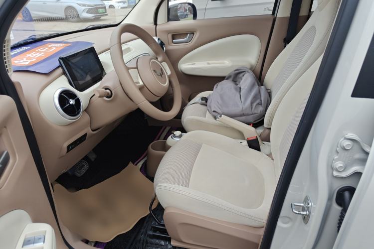 Used Wuling Hongguang MINIEV 2025 Four-Door Version Advanced Edition Left Front Seat