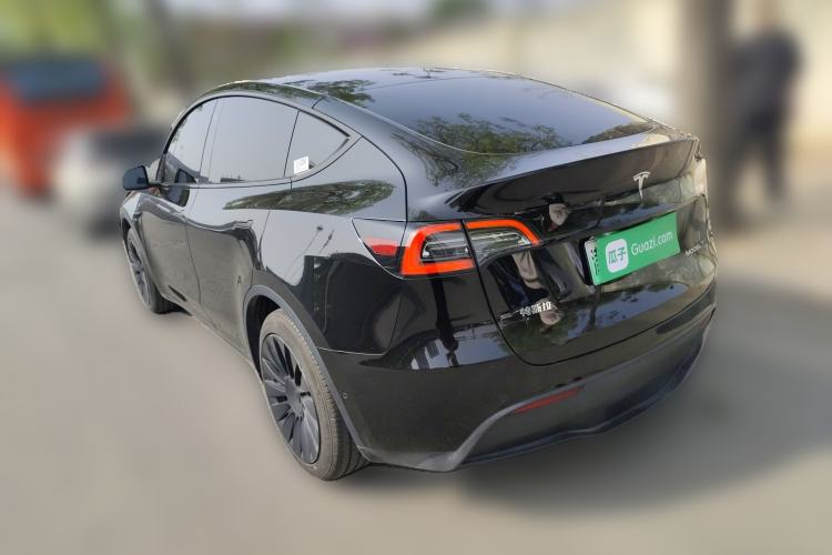 Used Tesla Model Y 2023 Rear-Wheel-Drive Version
