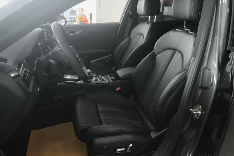 Used Audi A4L 2024 40 TFSI Luxury Dynamic Edition