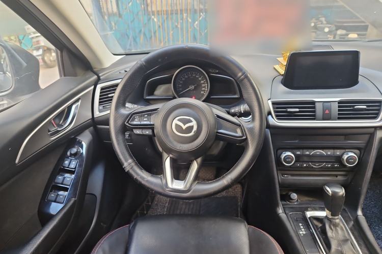 Used Mazda 3 Axela 2017 Sedan 1.5L Automatic Luxury Model Emission Standard China V Steering Wheel
