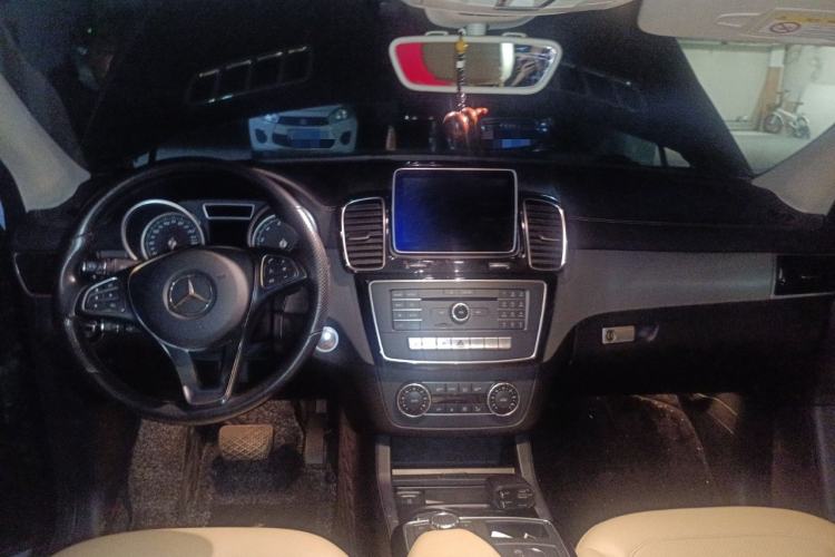 Used Mercedes-Benz GLE Coupe 2015 GLE 320 4MATIC Coupe SUV Center Console