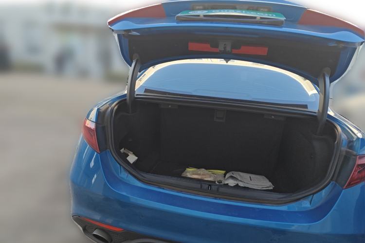 Used Alfa Romeo Giulia 2017 2.0T 200HP Luxury Edition