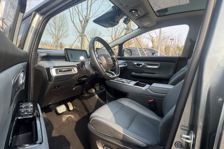 Used AION Y 2022 Plus 70 Smart Edition