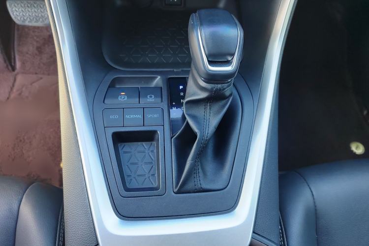 Used Toyota RAV4 2022 2.0L CVT Two-Wheel Drive Fashion Plus Edition