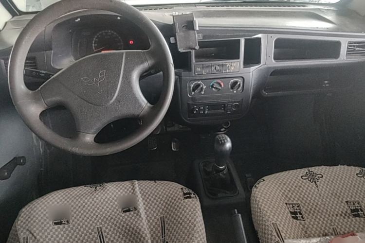 Used Wuling Zhiguang 2013 1.0L Practical Version