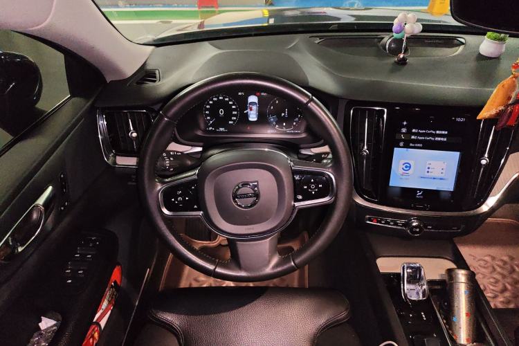 Used Volvo S60 2022 B4 Zhiyuan Luxury Edition