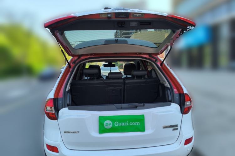 Used Renault Koleos 2012 2.5L 4x4 Comfort Edition with Navigation
