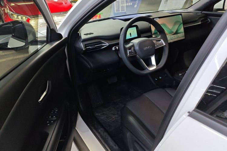 Used BYD e7 2025 Model 520 Smart Mobility Edition
