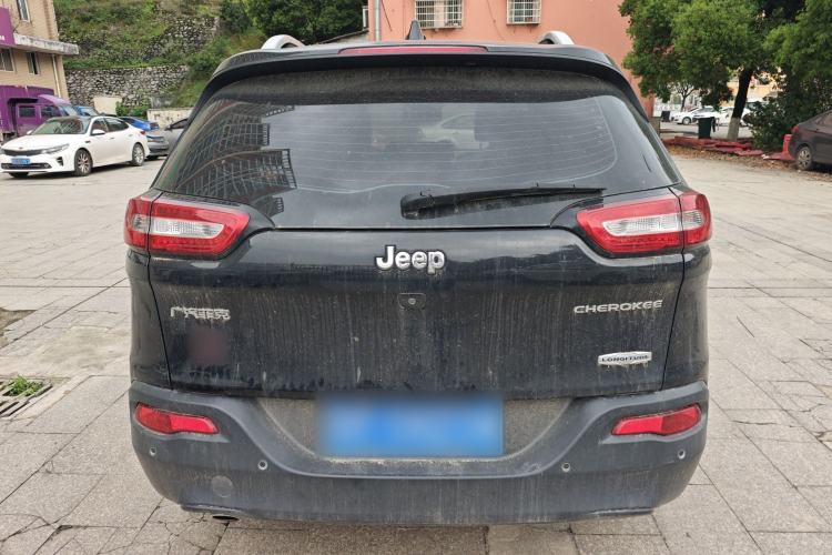 Used Jeep Cherokee 2016 2.0L Superior Edition Rear