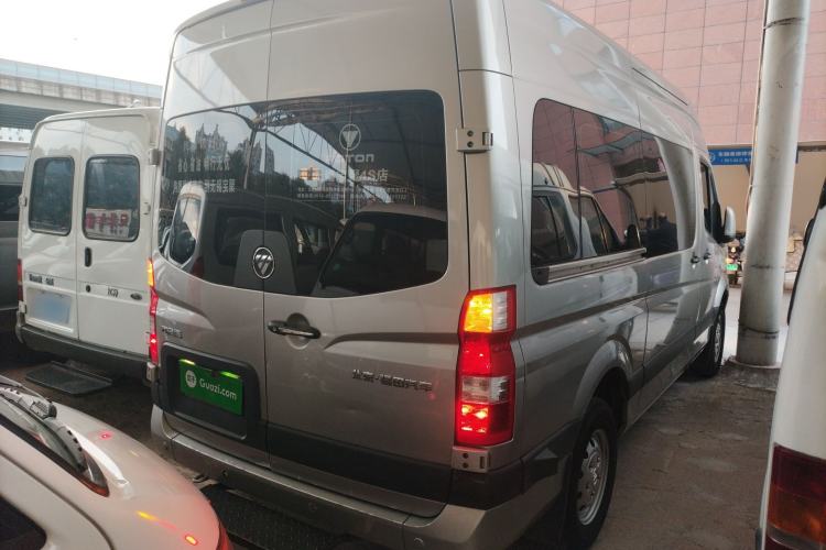 Used Foton Toano 2023 Joy Elephant Multi-Function 2.0T Manual Long-Wheelbase Mid-Roof Model with Single Rear Tire Available in 5/6/7/9-Seater Configurations
