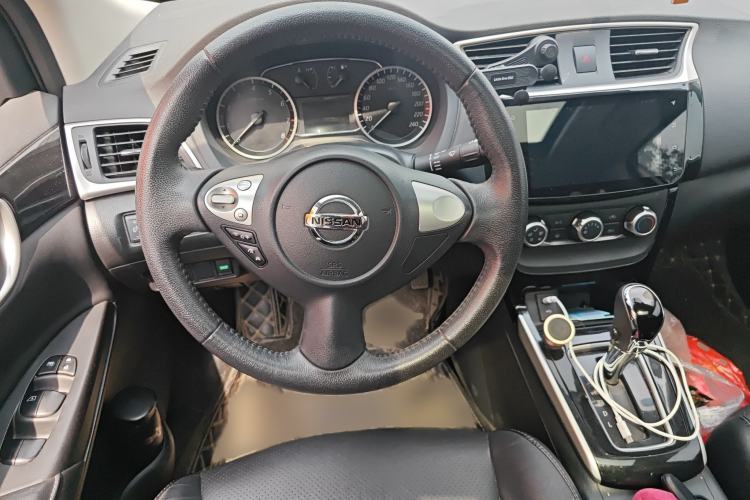 Used Nissan Sylphy 2019 1.6XV CVT Smart Connect Luxury Edition China VI Standard Steering Wheel