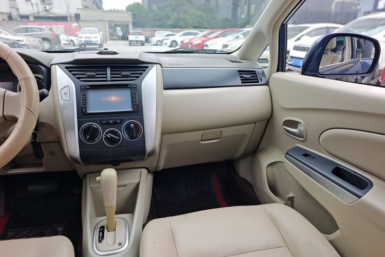 Used Venucia D50 2013 1.6L Automatic Luxury Edition

