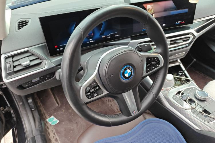 Used BMW i3 2023 eDrive 40 L Midnight Edition
