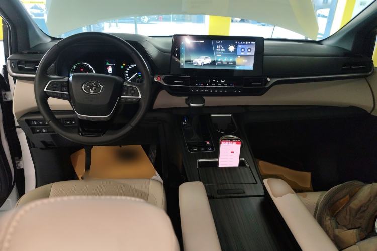 Used Toyota Sienna 2024 2.5L Hybrid Four-Wheel Drive Prestige Edition
