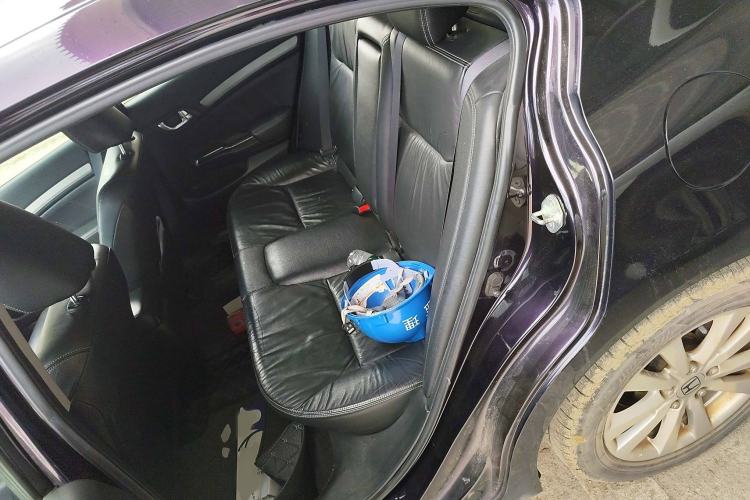 Used Honda Civic 2012 1.8L automatic luxury edition
