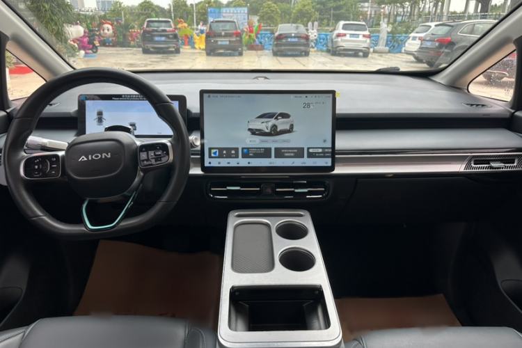 Used AION Y 2023 Plus 510 Tech Edition Interior 11