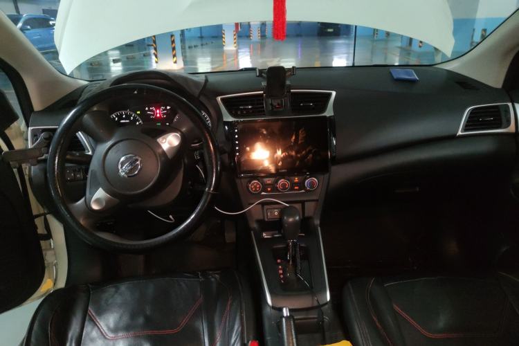 Used Nissan Sylphy 2022 Classic 1.6XE CVT Comfort Edition Center Console