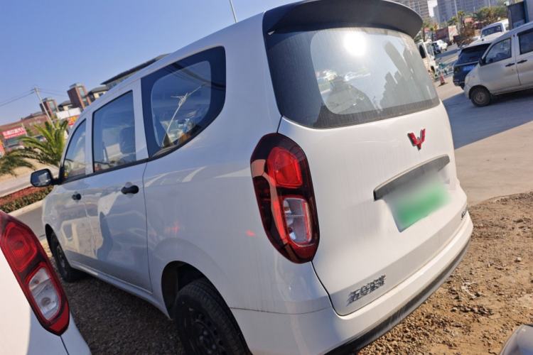 Used Wuling Hongguang New Energy 2025 Extended-Range Hybrid 50 km Standard Version
