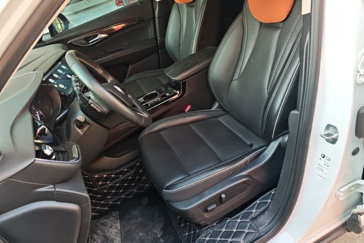 Used Buick Envision 2022 Encore S 552T Two-Wheel-Drive Luxury Model
