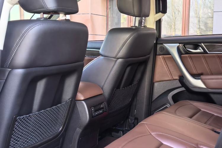 Used Haval H9 2016 2.0T Four-Wheel Drive Elite Version 5 Seats Interior 3