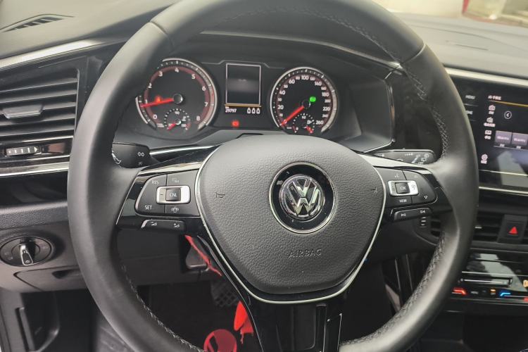 Used Volkswagen Tayron 2020 280TSI Two-Wheel Drive Luxury Connect Edition Steering Wheel