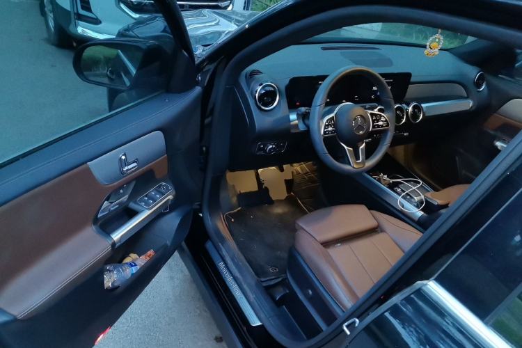 Used Mercedes-Benz GLB 2021 GLB 180 Dynamic Edition Driver Seat