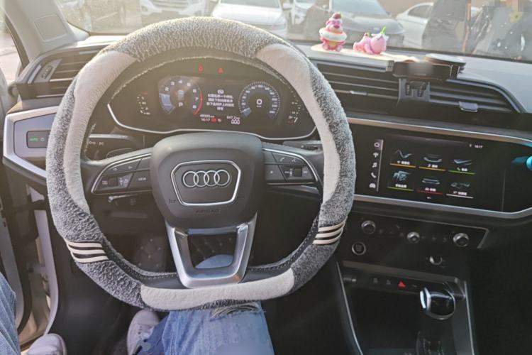 Used Audi Q3 2021 35 TFSI Fashion Dynamic Model
