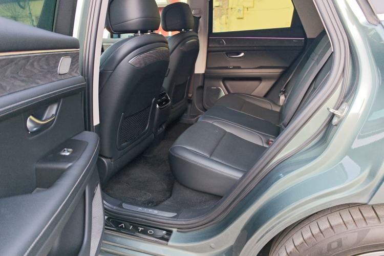 Used Hima AITO M5 2022 Extended-Range Four-Wheel Drive Flagship Edition Left Rear Seat