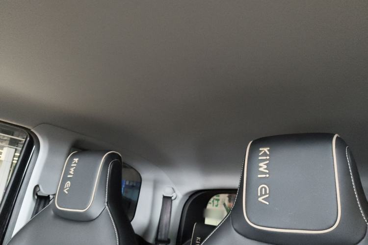 Used Baojun KiWi EV 2021 Artist Model Lithium Iron Phosphate
