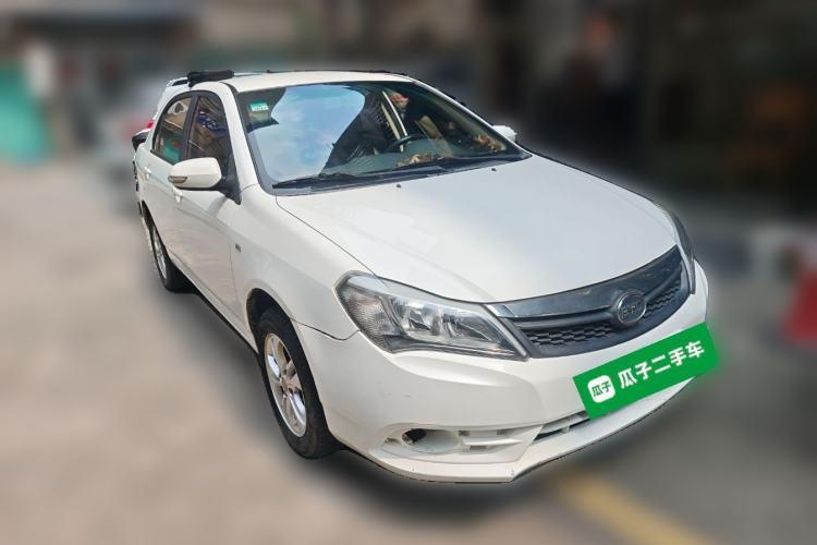 Used BYD F3 2015 Energy-Saving Edition 1.5L Automatic Luxury Model Front Right 45 Deg