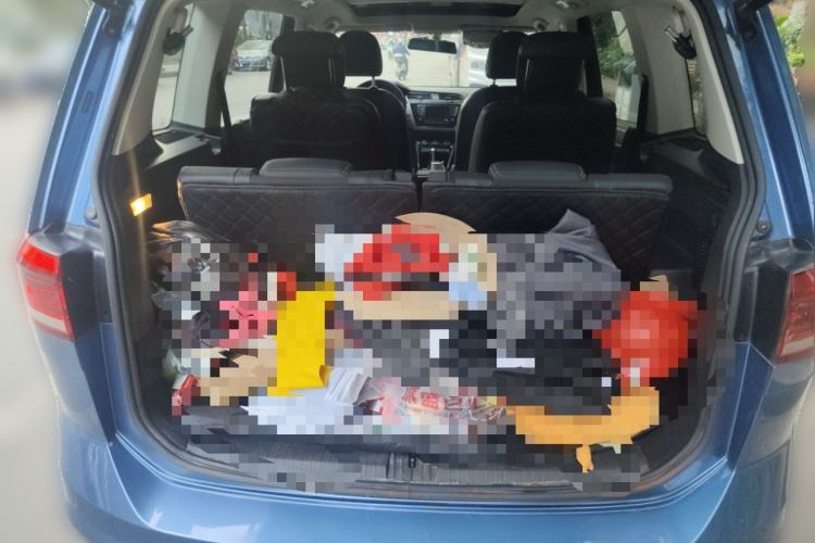 Used Volkswagen Touran 2016 Volkswagen Touran L 280TSI DSG Comfort Edition Trunk