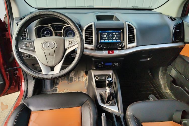 Used JAC Group Refine S3 2014 1.5L Manual Luxury Smart Model Center Console