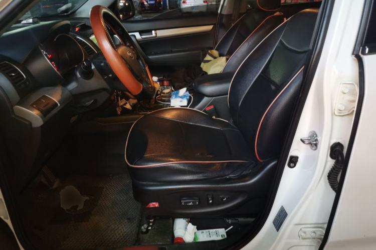 Used Kia Sorento 2013 2.4L 5-Seater Gasoline Comfort Edition Left Front Seat