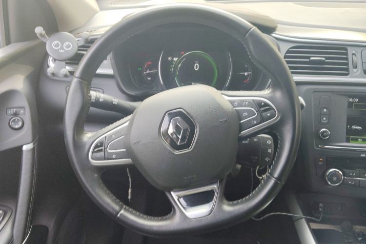 Used Renault Kadjar 2017 2.0L Two-Wheel-Drive Leading Edition

