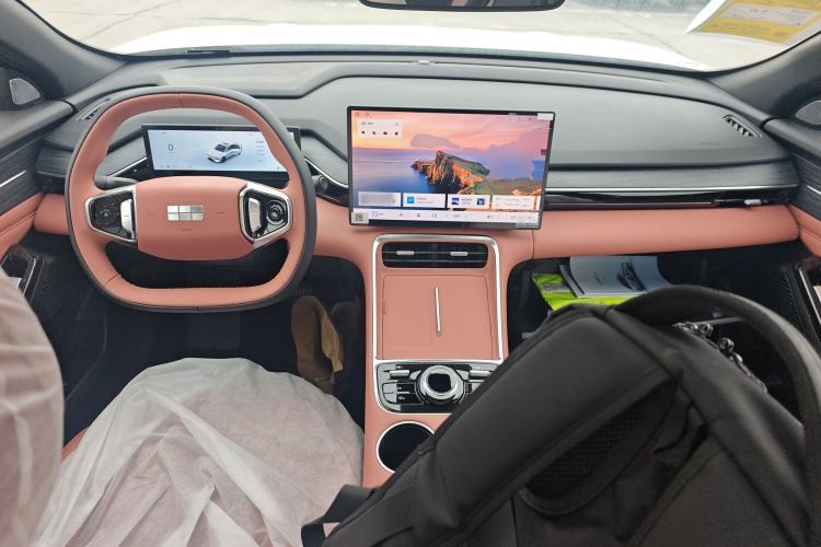 Used Geely Galaxy L6 2025 EM-i 140km Explorer+ Edition Center Console