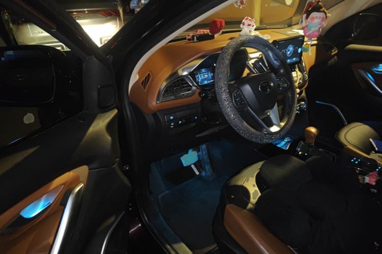 Used Soueast DX7 2015 1.5T Automatic Luxury Model
