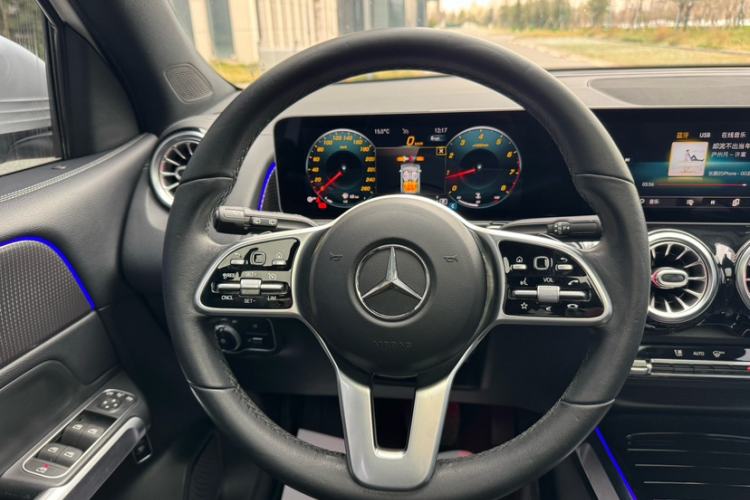 Used Mercedes-Benz GLB 2020 Updated GLB 200 Dynamic Edition Interior 2