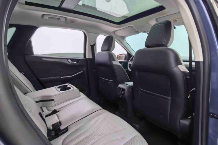 Used Ford Escape 2020 EcoBoost 245 Four-Wheel Drive Luxury Edition Interior 8