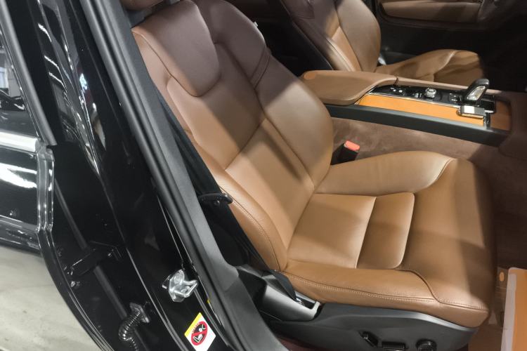 Used Volvo XC90 2021 B5 SmartDrive Luxury Edition 5-seater Right Front Seat