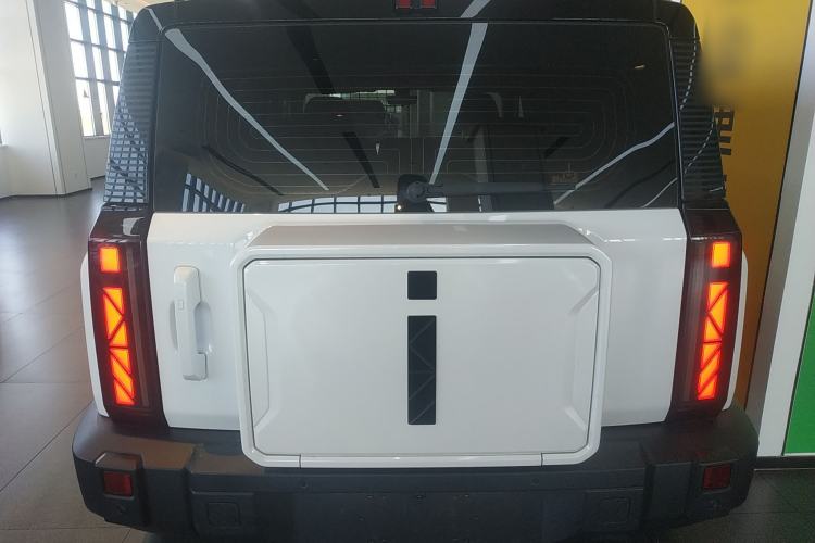 Used iCAR 03 2024 401km Two-Wheel Drive Standard Advanced Version Rear