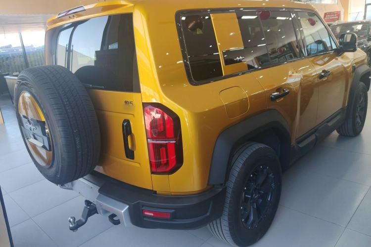 Used Formula Leopard 5 2023 Cloud Ride Flagship Edition